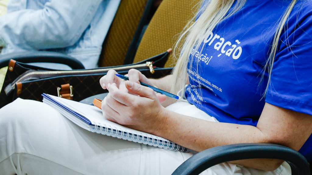 O silêncio feminino diante da bíblia: uma questão cultural cognitiva e prática